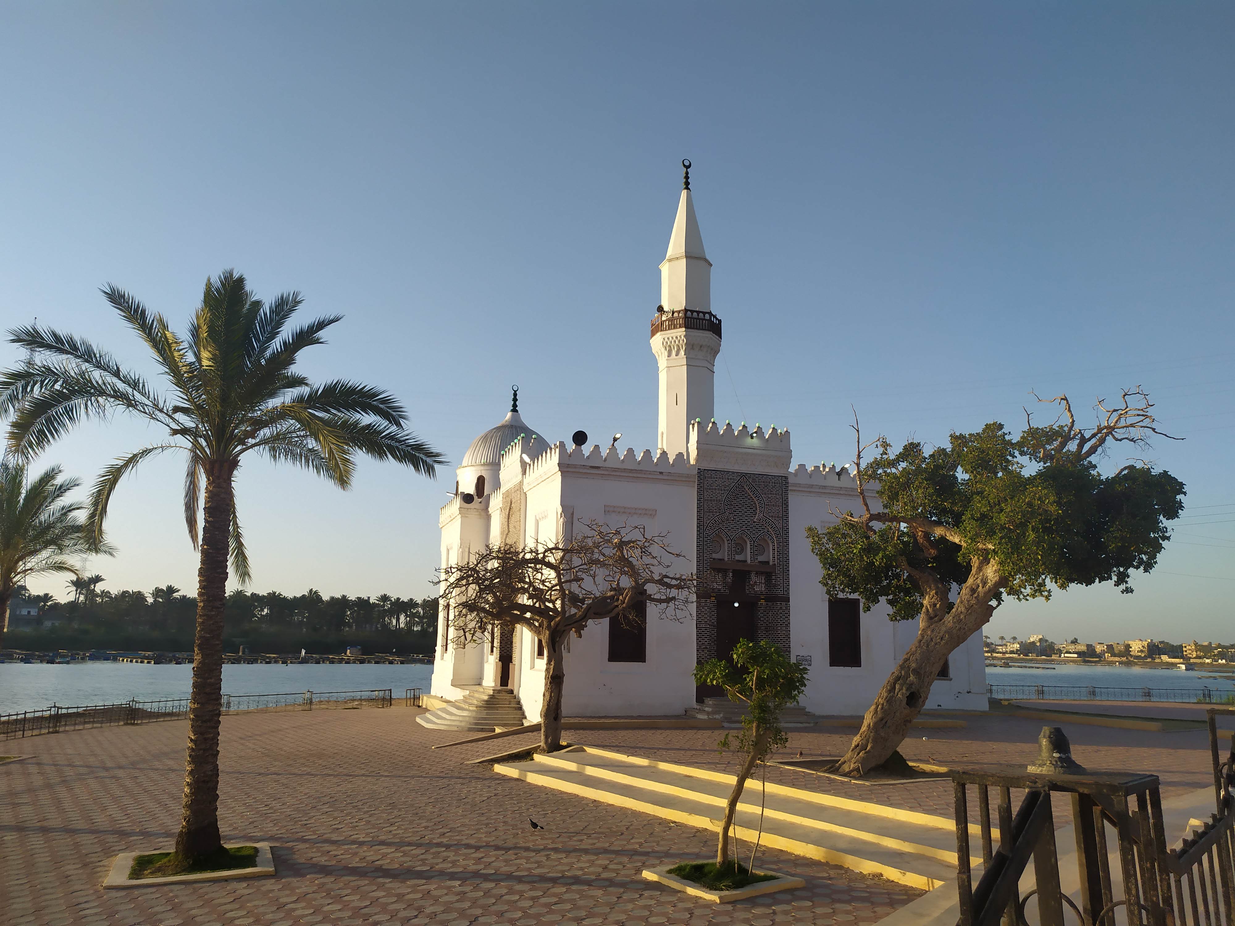 Белая мечеть на Ниле